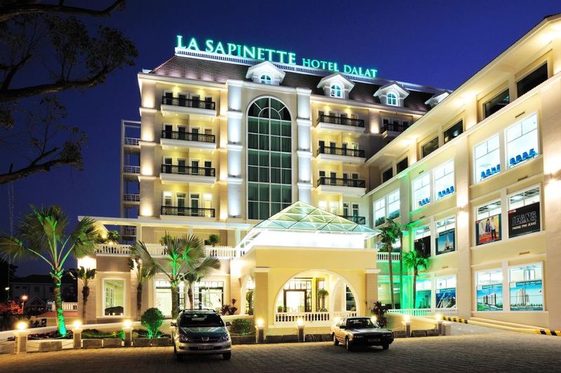 LA SAPINETTE